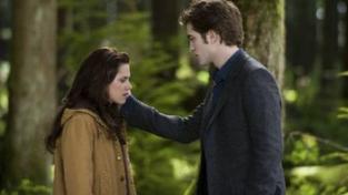 Upírská romance Twilight sága: Nový měsíc stále láká do kin