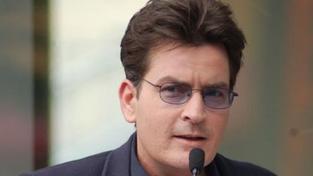 Charlie Sheen požádal o rozvod 