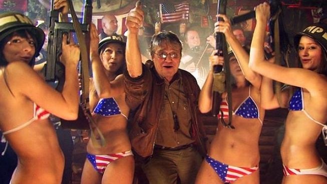 Film Český mír je podle autorů groteskou o české demokracii