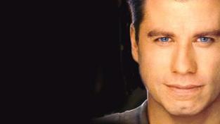 John Travolta s manželkou daroval peníze na dětský fond