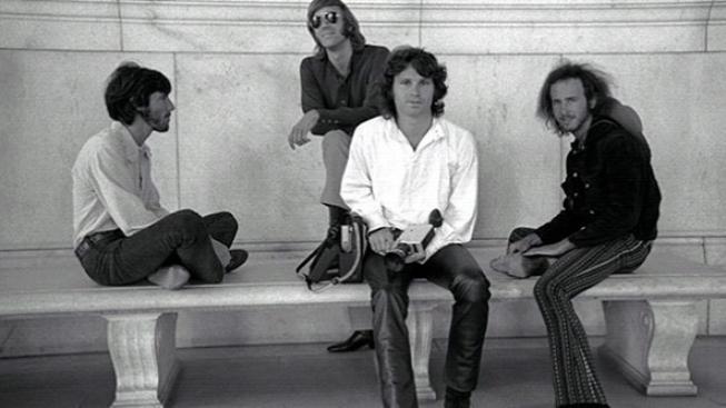 Režisér dokumentu The Doors sleduje zejména tragický osud Morrisona