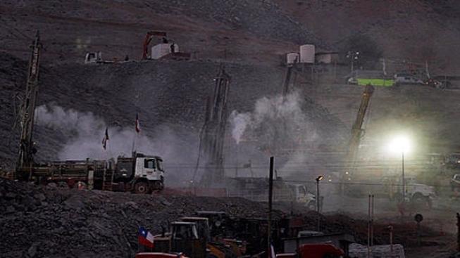 Chilský režisér chce zfilmovat příběh zavalených horníků
