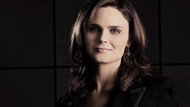 Herečka Emily Deschanel známá ze seriálu Sběratelé kostí se vdala 