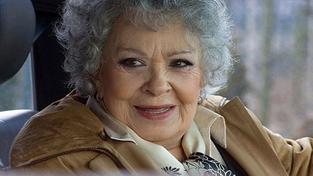 Do Karlinského divadla přišli Jiřině Bohdalové blahopřát kolegové