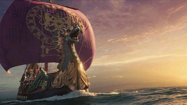 Severoamerická kina ovládla fantasy Letopisy Narnie a thriller Cizinec