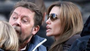 Angelina Jolie má za sebou svůj režijní debut