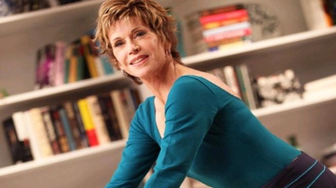Jane Fonda sní o roli v seriálu a podporuje starší lidi ve cvičení