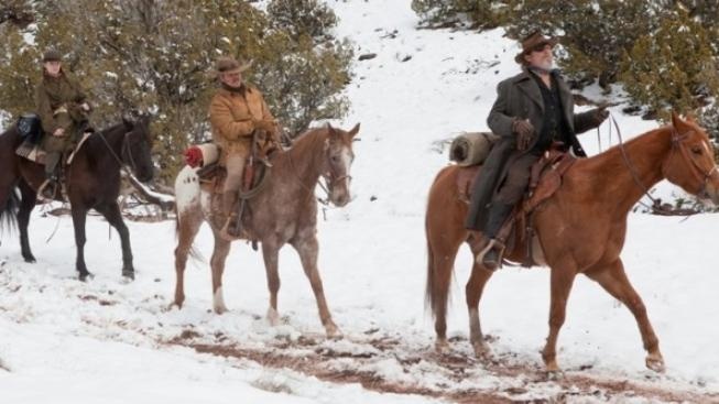 Opravdová kuráž, Fotři jsou lotři a Hon na čarodějnice v čele americké distribuce