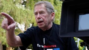 Odcházení Václava Havla je dle kritiků jen průměrným filmem