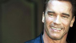 Arnold Schwarzenegger pozastavil své filmové projekty