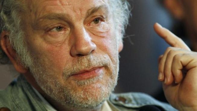 Herec John Malkovich byl v Praze okraden
