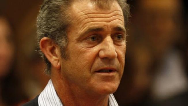 Mel Gibson v rámci trestu navštívil děti v guatemalské nemocnici