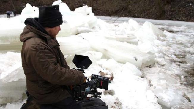 Skončilo obtížné natáčení zimních scén Cesty do lesa