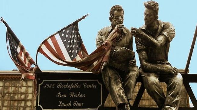 Tmář a jeho rod aneb Slzavé údolí pyramid 