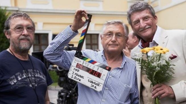 Sukničkáři Jiřího Menzela mají za sebou první týden natáčení