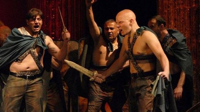 Caesar musí zemřít