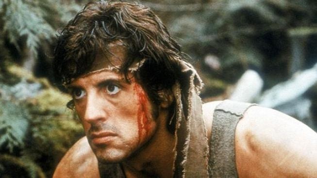 Před 30 lety měl premiéru první film o Rambovi