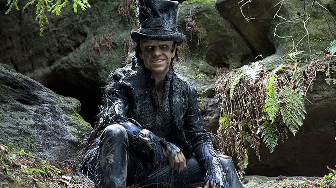 Čínští cenzoři zkrátili film Atlas mraků o téměř 40 minut