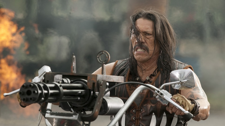 Machete zabíjí - recenze