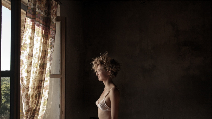 Zázraky - recenze nového filmu s Monicou Bellucciovou o dospívání na italském venkově