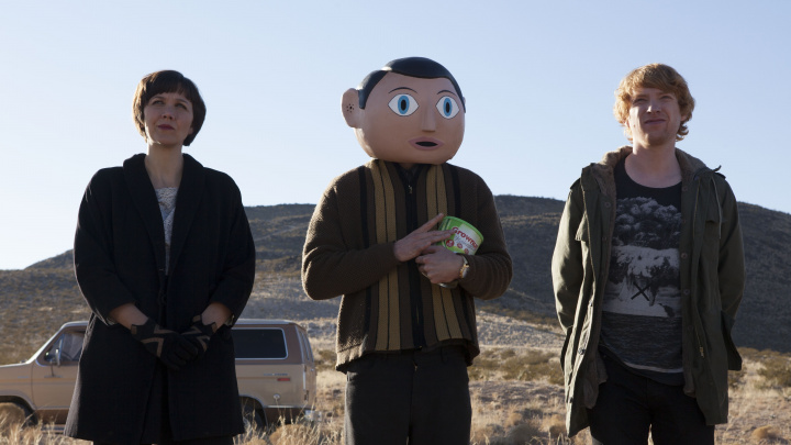 Frank - recenze zbrusu nové a hodně ujeté hudebního komedie