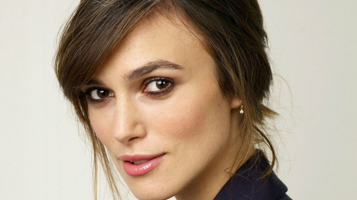 Keira Knightley není jen královnou dobovek: připomeňte si její nej tváře