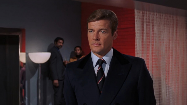 James Bond na oficiálních trailerech díl 3. - Roger Moore