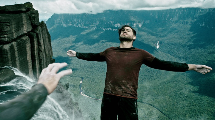 Bod zlomu - recenze nového akčního filmu