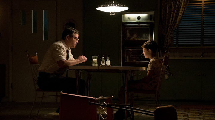 Suburbicon: scénář od Coenů, za kamerou Clooney, před ní Damon