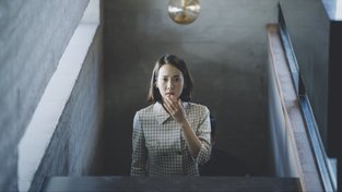 Režisér oscarového Parazita představuje novou sci-fi s Robertem Pattinsonem