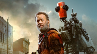 Tom Hanks se vrací k Applu, tentokrát s pejskem a robotem