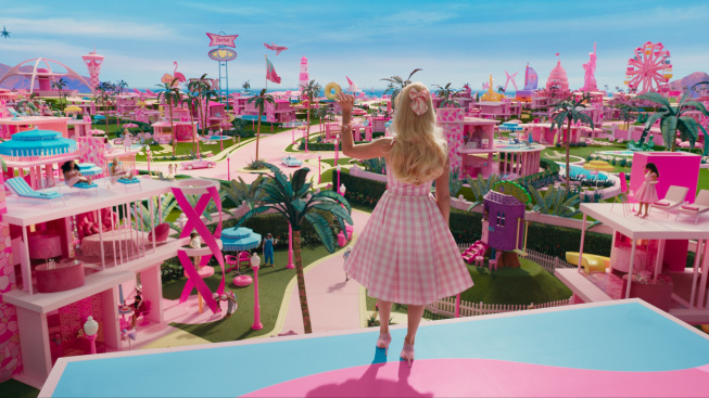 Barbie se v kinech pořád drží, už má přes 1,4 miliardy dolarů