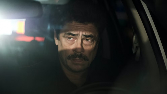 Netflix chystá děsivý thriller Ještěr s vynikajícím Beniciem Del Torem
