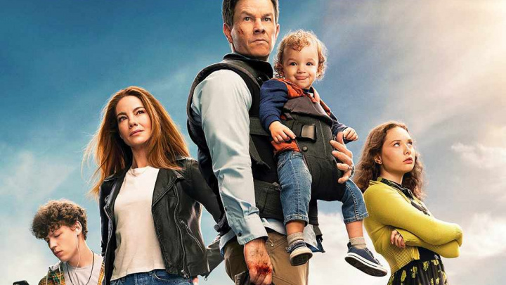 Mark Wahlberg se snaží do vyčpělého žánru bývalých zabijáků přinést svěží vítr