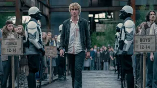Hunger Games se vrací k nejoblíbenějšímu vítězi. Haymitch dostane vlastní krvavou kapitolu