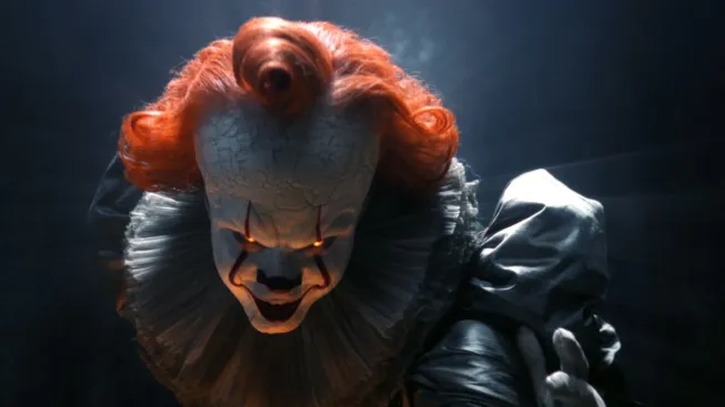Pennywise a To se vrací. Druhá řada Vítejte v Derry zamíří do ještě temnější minulosti