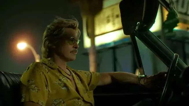 Tarantino vrací na scénu jednu ze svých nejlepších postav. Brad Pitt znovu jako Cliff Booth